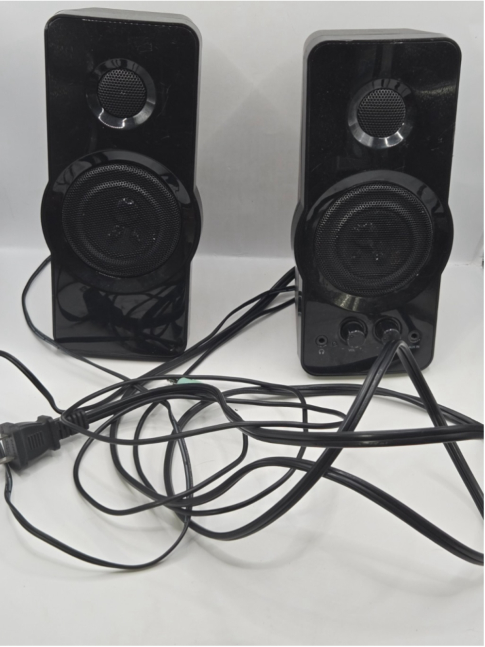 Blackweb BWA15HO110 2.0 Wired Computer Speakers 3.5mm Jack Black